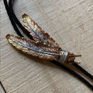 *NEW* Gold tone Feathers Bolo Western Tie